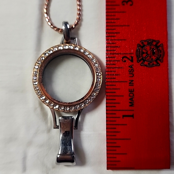 Origami rose tone lanyard Badge ID holder - Picture 2 of 3